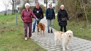 Regens Wagner Besuch mit Hund Holzhausen